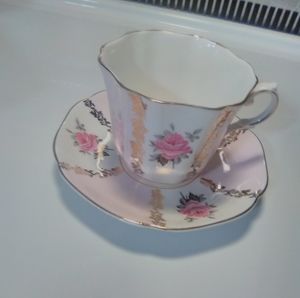 Royal Grafton Fine Bone China cup & saucer